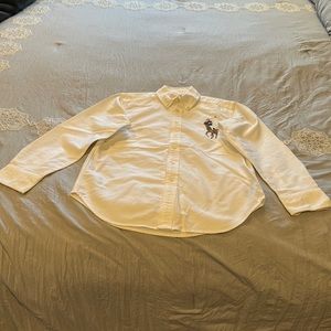 Boy’s white dress shirt